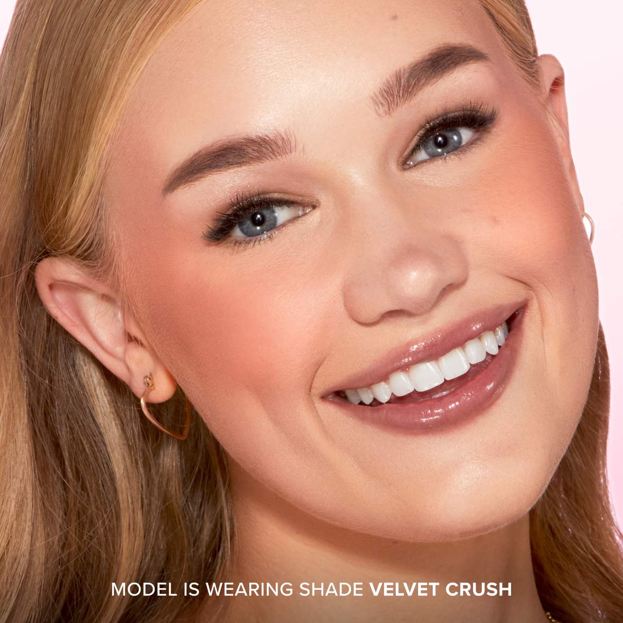 Too Faced Cloud Crush Blurring Powder Blush.